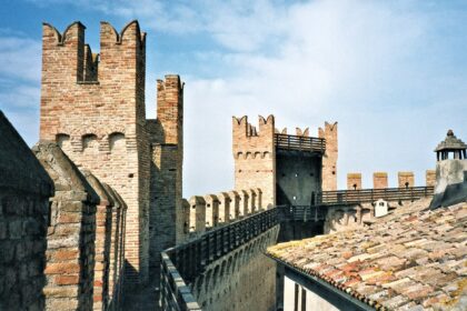 architecture-town-building-chateau-wall-cityscape-881217-pxhere.com